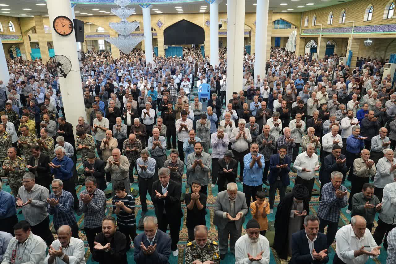 سخنرانی استاندار آذربایجان‌غربی در جمع نمازگزاران ارومیه + تصاویر
