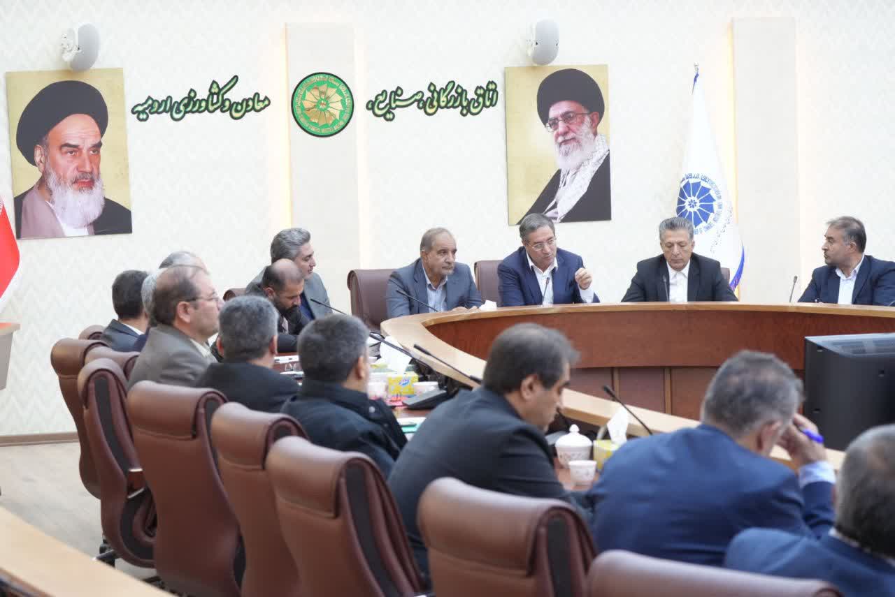 برگزاری نشست بررسی ظرفیتها و چالشهای بخش کشاورزی آذربایجانغربی + تصاویر