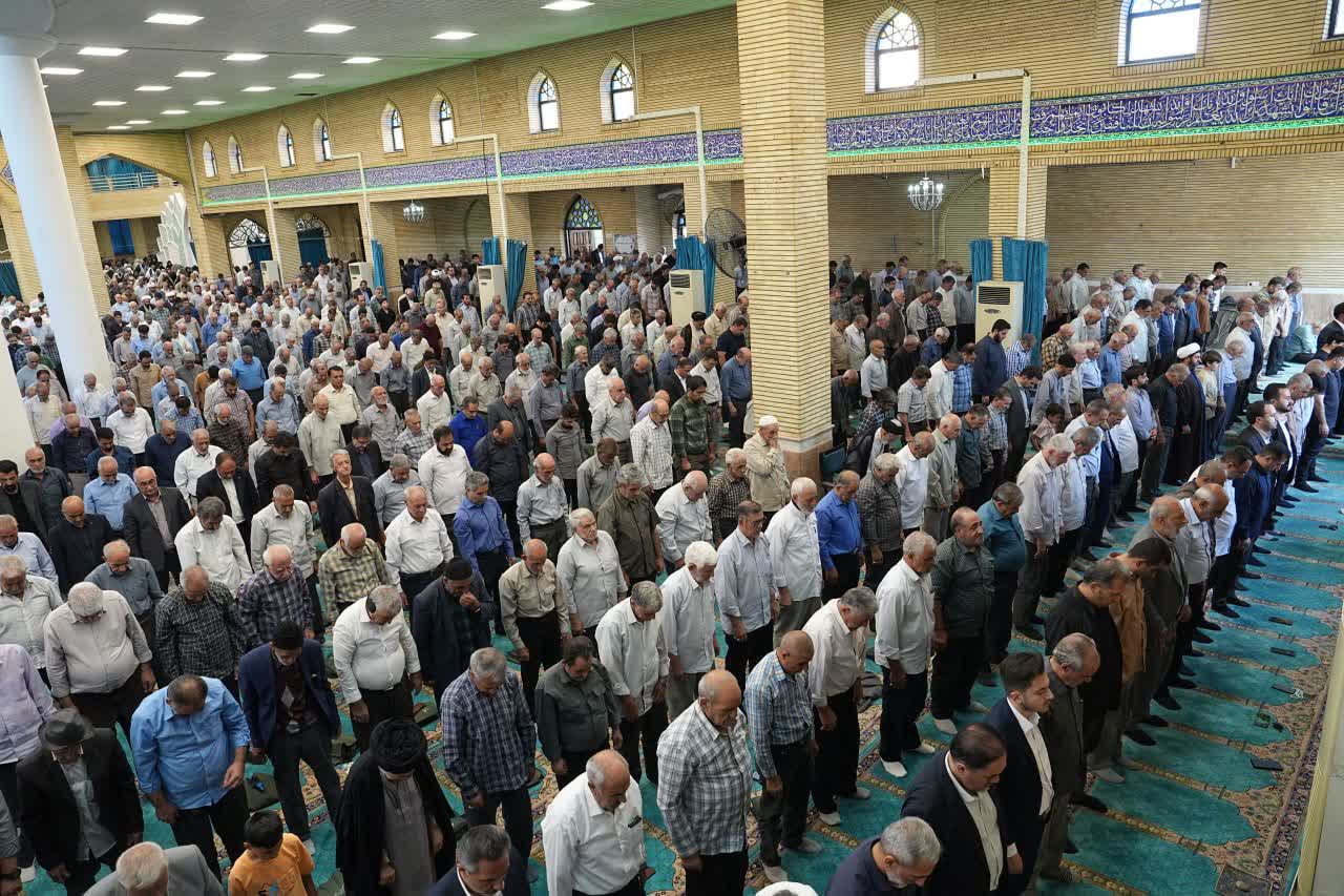 سخنرانی استاندار آذربایجان‌غربی در جمع نمازگزاران ارومیه + تصاویر