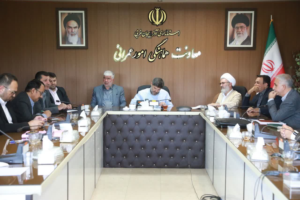 برگزاری جلسه بررسی آخرین وضعیت مسجد جامع ارومیه + تصاویر