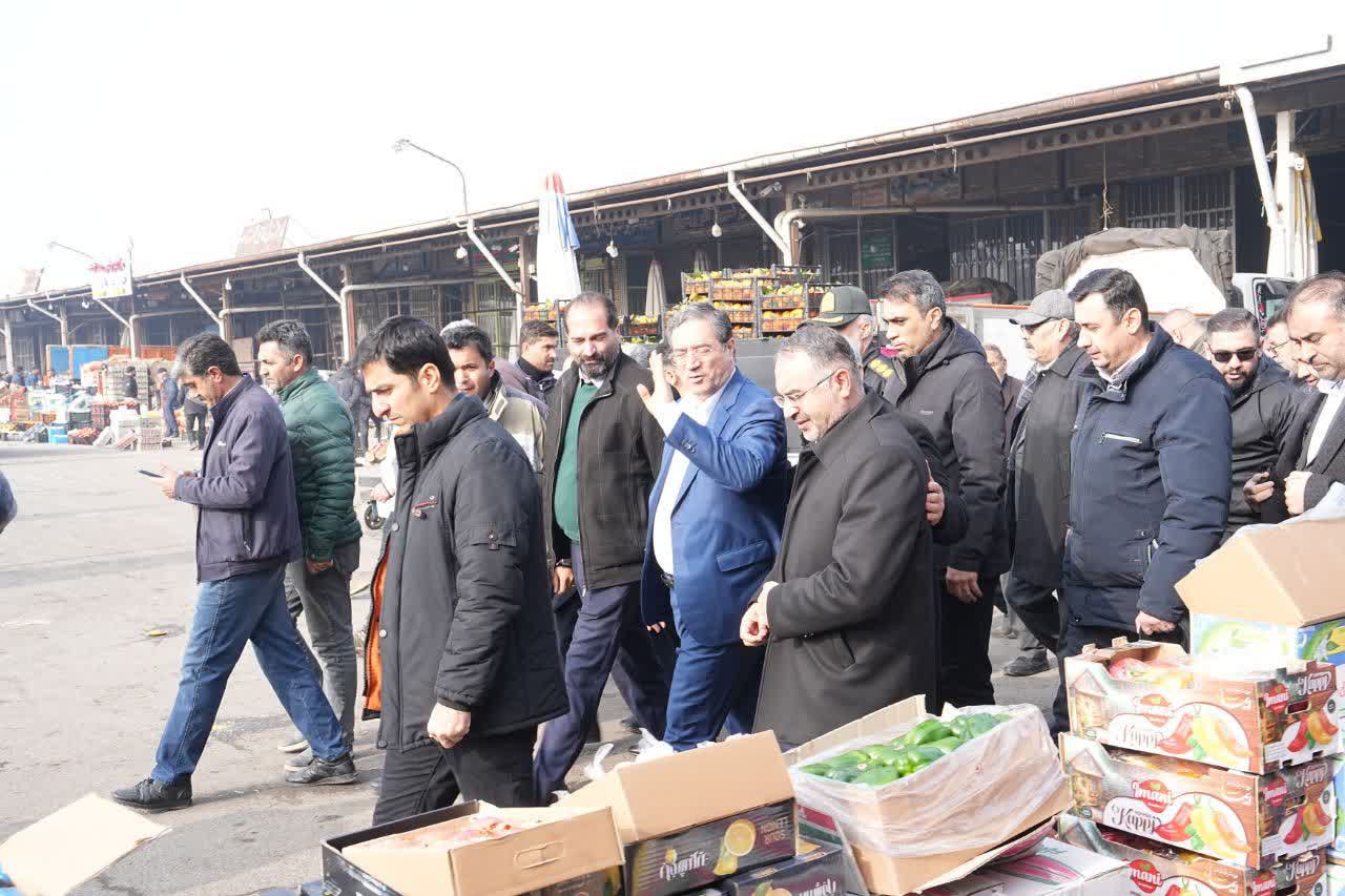 بازدید استاندار آذربایجان‌غربی از بازار و مراکز توزیع کالا در ارومیه + تصاویر