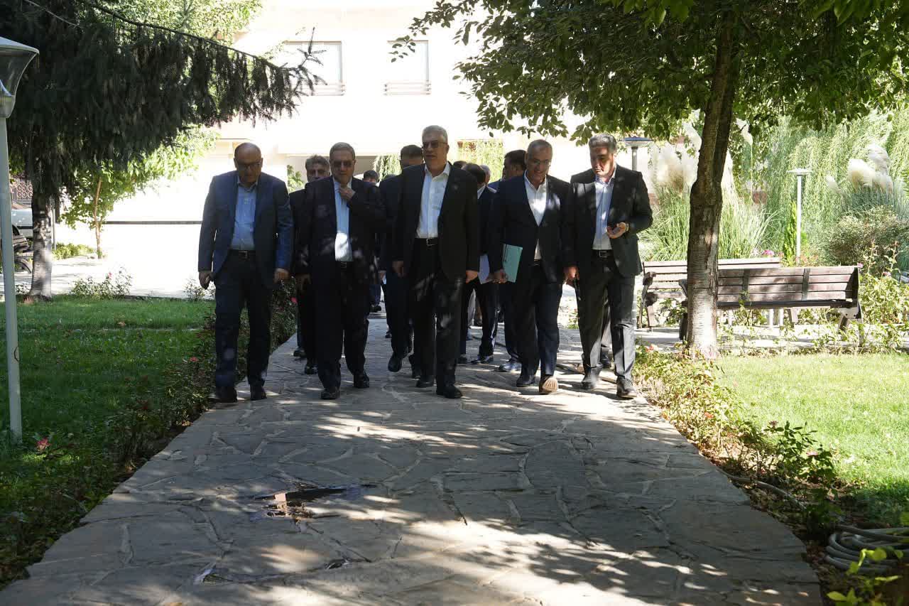 شتابگیری توسعه اقتصادی آذربایجانغربی با فعالسازی ظرفیتهای مرزی و سرمایهگذاری