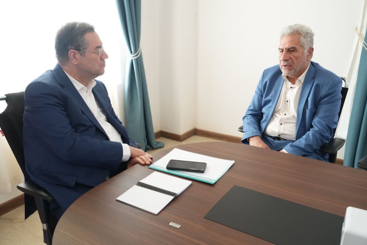 دیدار رئیس فدراسیون ناشنوایان کشور با استاندار آذربایجانغربی + تصاویر