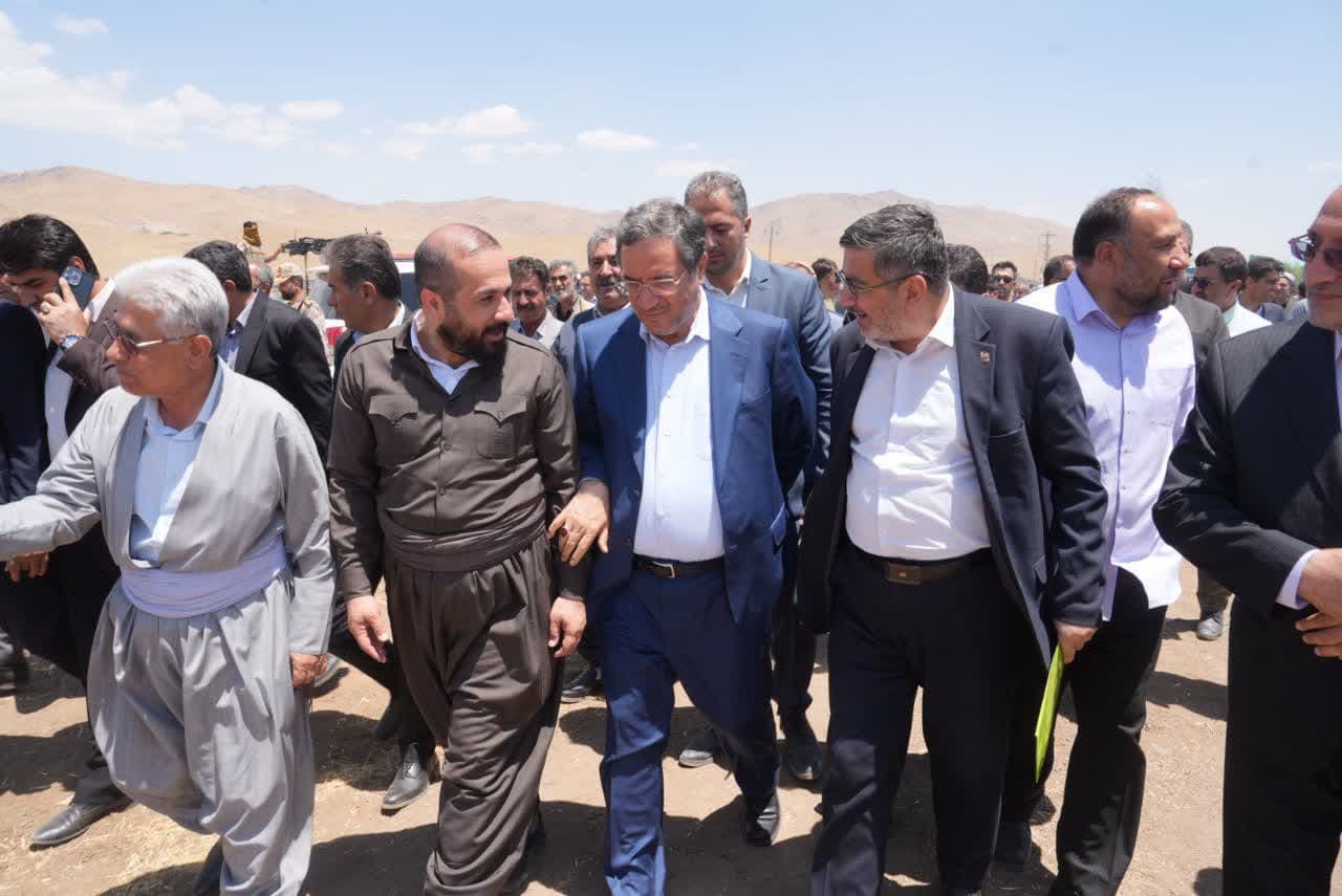 آغاز عملیات اجرایی پروژه 36 هزار تنی تولید و فرآوری انواع کنسانتره و پوره میوه در پیرانشهر + تصاویر