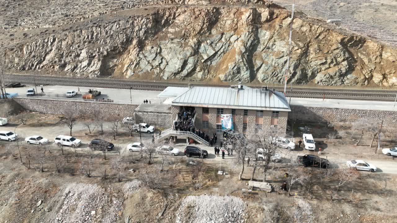 بازدید معاون امور مجلس رئیس جمهور و استاندار آذربایجانغربی از ایستگاه راه آهن بابکان خوی + تصاویر