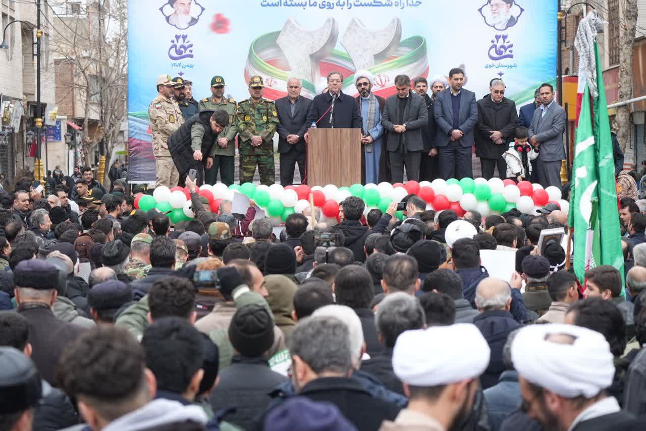 برگزاری باشکوه راهپیمایی 22 بهمن در خوی + تصاویر