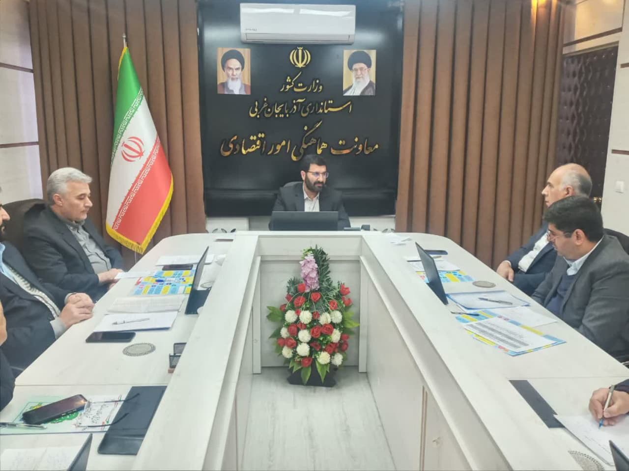 برگزاری جلسه برنامه ریزی برای ایجاد هنرستان های جوار صنعت در استان + تصاویر