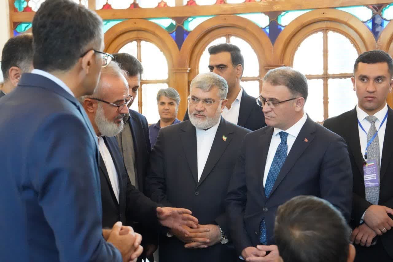 آلبوم تصویری / بازدید استاندار آذربایجان غربی به همراه استانداران هم مرز ترکیه از مدرسه هدایت ارومیه