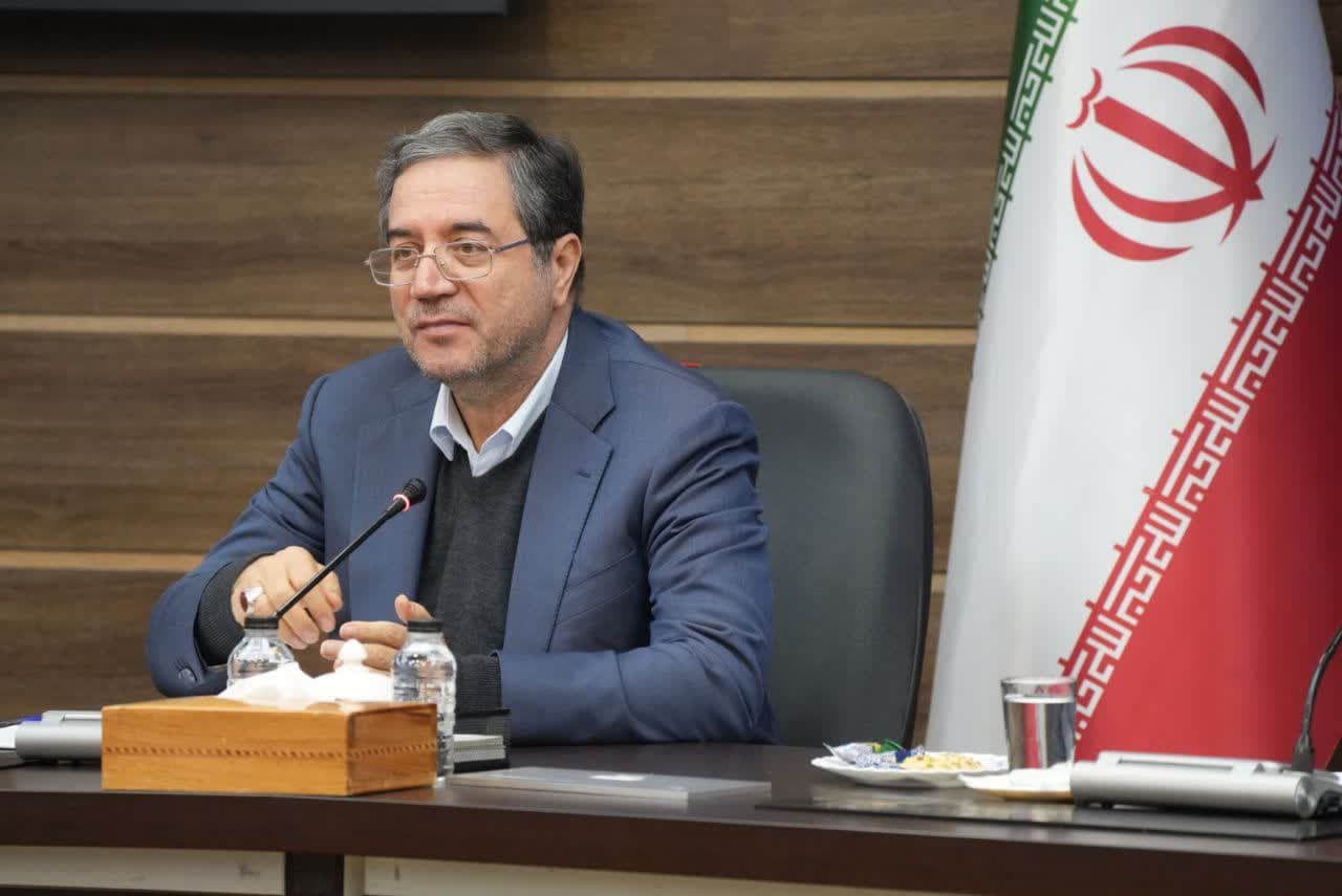 برگزاری نشست فعالان اقتصادی، کارآفرینان و تولیدکنندگان آذربایجانغربی با رئیس مجلس شورای اسلام + تصاویر