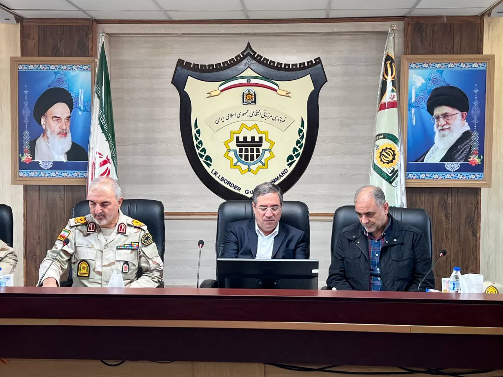 حضور استاندار آذربایجانغربی در فرماندهی مرزبانی استان + تصاویر