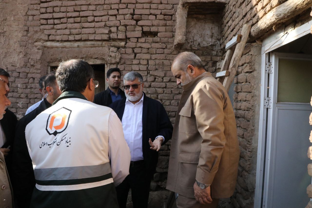 آلبوم تصویری / حضور وزیر کشور در مناطق زلزله زده شهرستان خوی