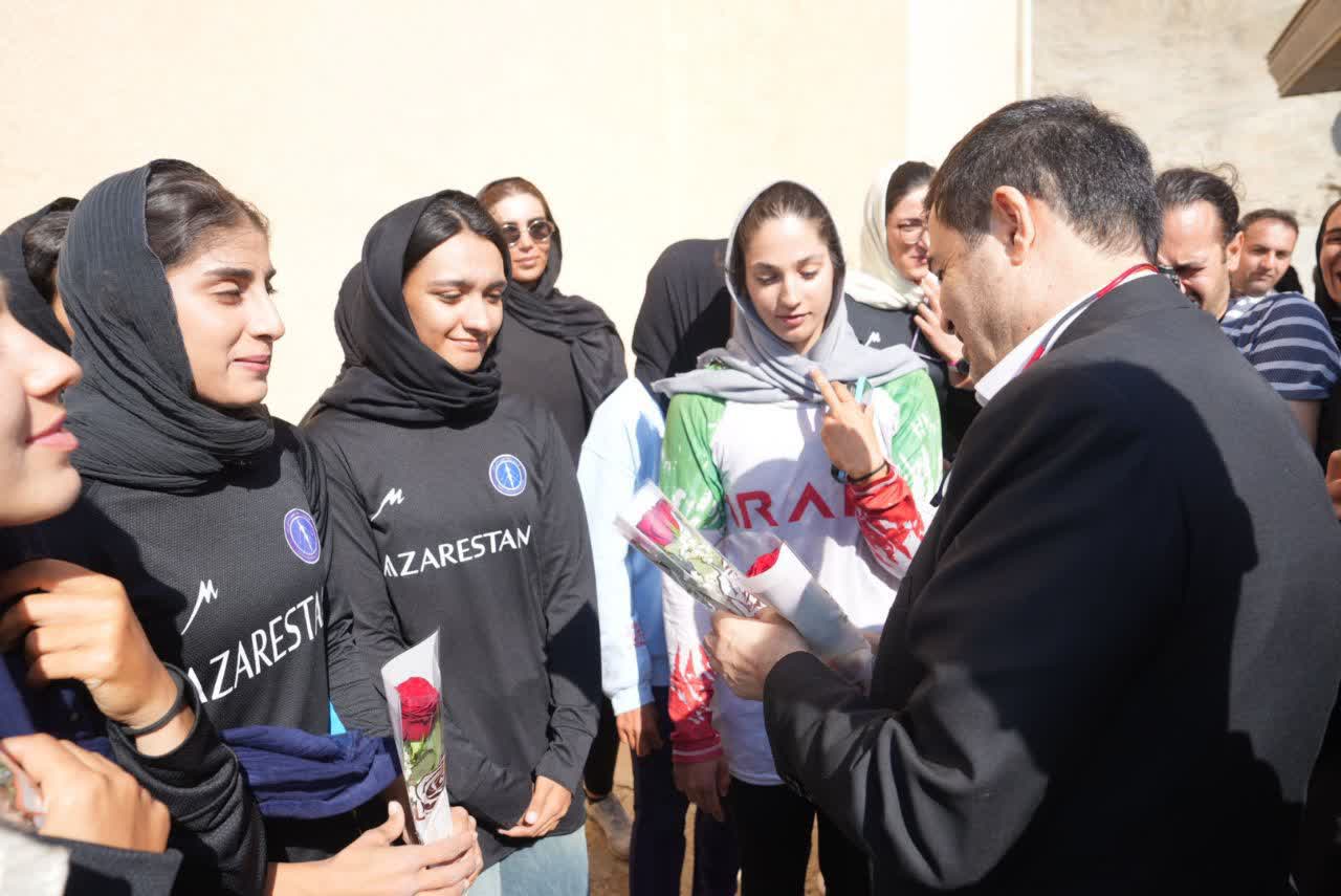 بازدید وزیر ورزش و جوانان از اردوی تیم ملی روئینگ بانوان در ارومیه + تصاویر