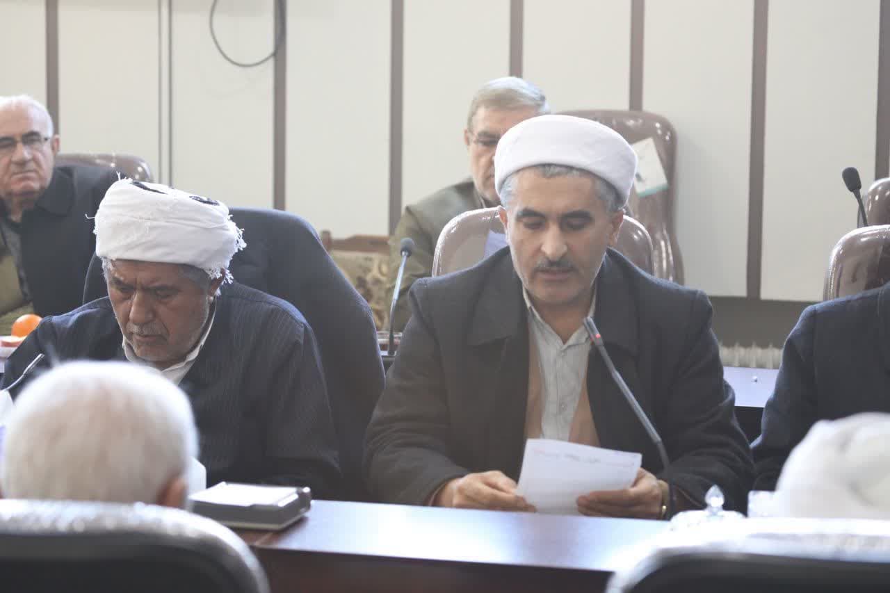 آلبوم تصویری / دیدار استاندار آذربایجانغربی با جمعی از روحانیون، سران طوایف و عشایر شهرستان پیرانشهر