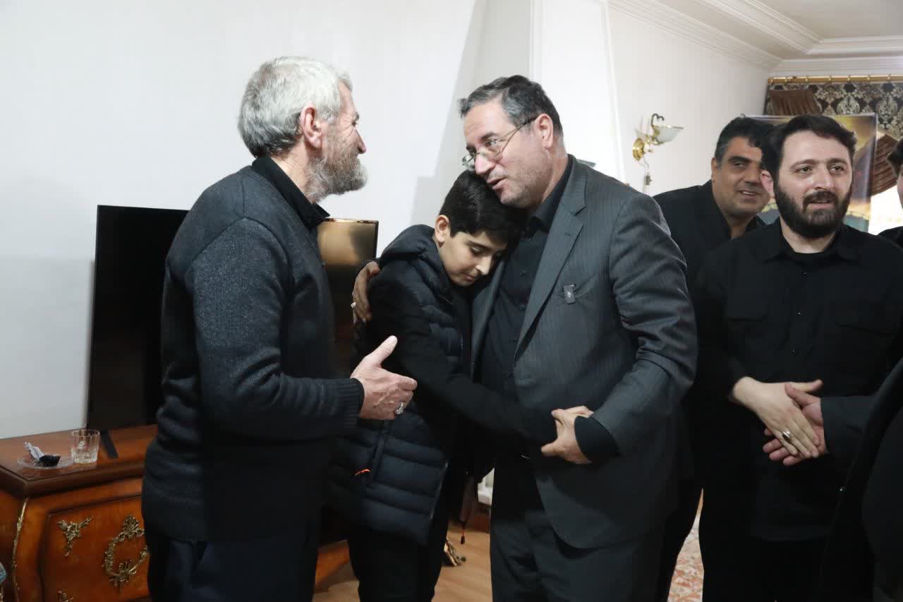 دیدار استاندار آذربایجان‌غربی با خانواده شهیدان علیپور و عبادی در ارومیه + تصاویر