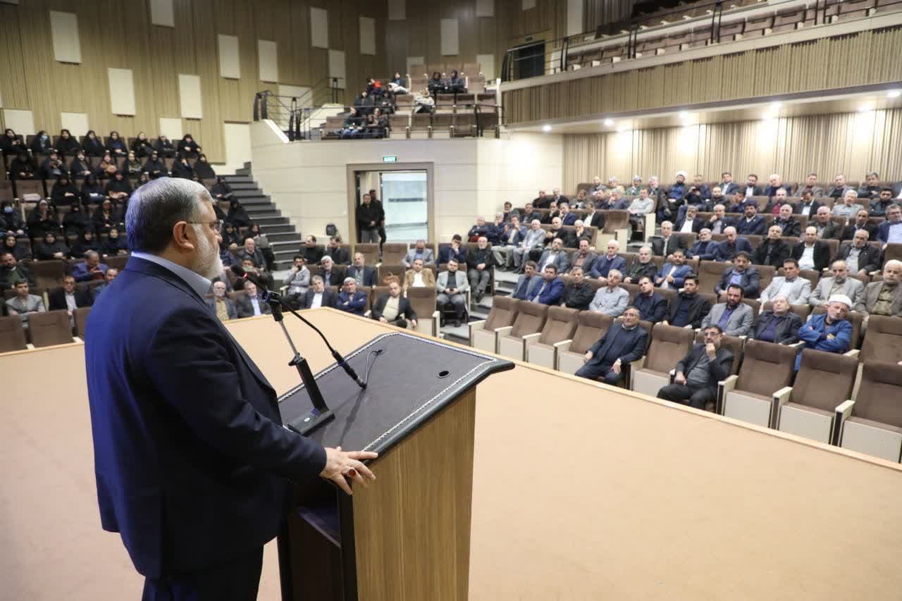 برگزاری نشست صمیمی جمعی از منتخبین اقشار مختلف مردم با استاندار آذربایجانغربی + تصاویر