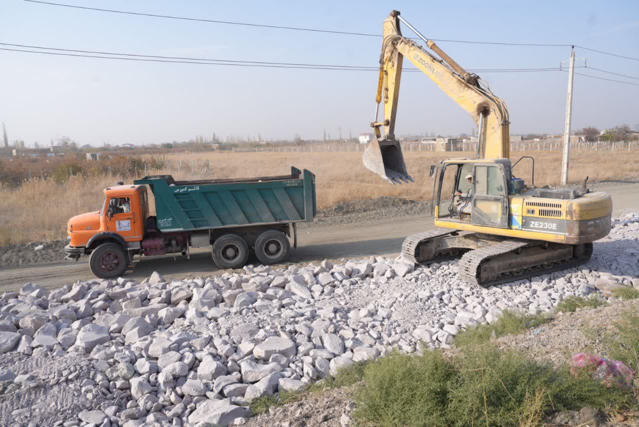 بازدید استاندار آذربایجانغربی از روند پیشرفت پروژه آزادراه ارومیه - تبریز + تصاویر