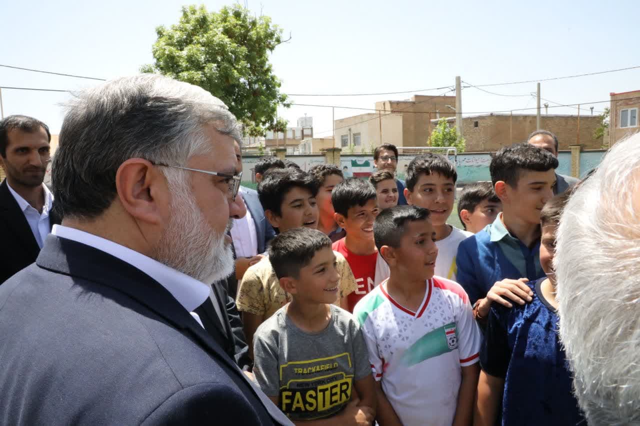 آلبوم تصویری / حضور استاندار آذربایجانغربی در جمع معلمان مدرسه شهید عبدیلی