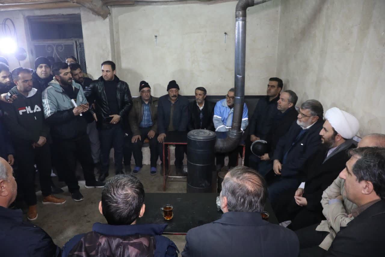 آلبوم تصویری / بازدید شبانه استاندار آذربایجانغربی از مناطق زلزله زده شهرستان خوی