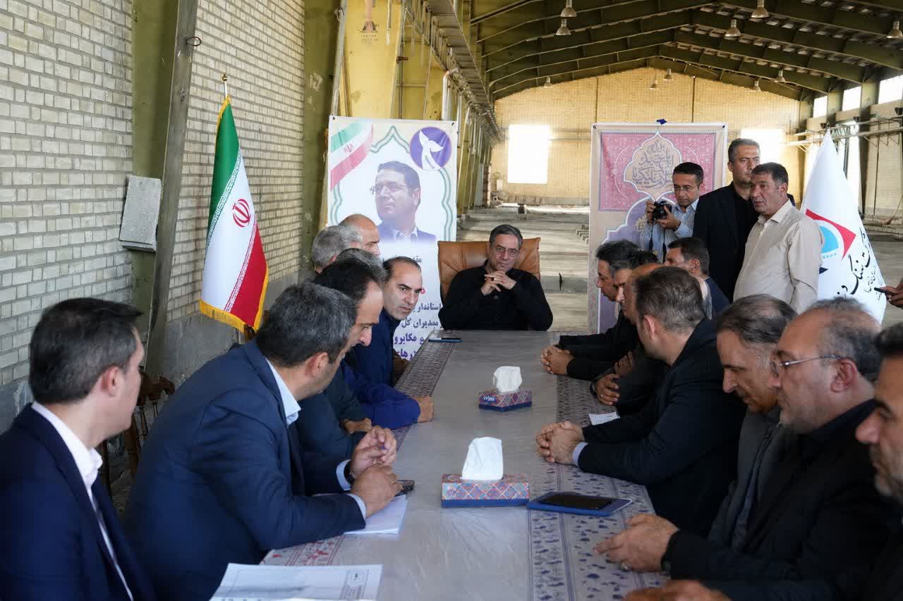 بازدید استاندار آذربایجانغربی از کارخانه تولید کامیونهای کشنده گازی نهنگ دیزل در ارومیه + تصاویر