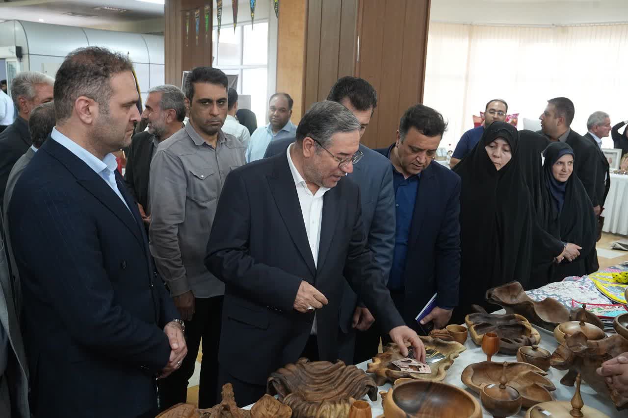 بازدید استاندار آذربایجانغربی از نمایشگاه صنایعدستی و مشاغل خانگی + تصاویر