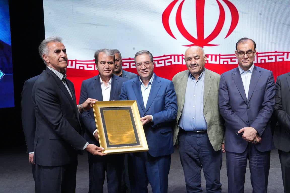 آلبوم تصویری / تجلیل از جهادگران صنعت و معدن آذربایجان‌غربی