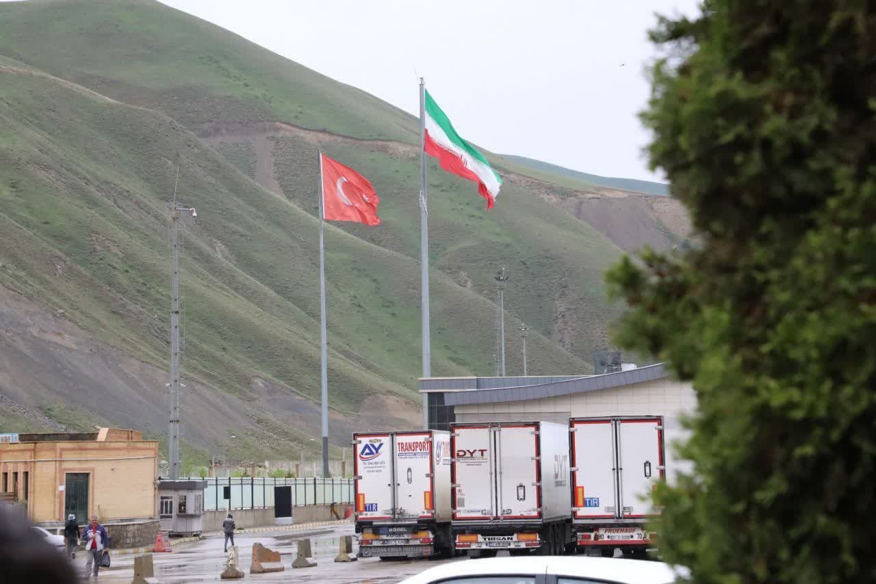 بازدید معاون هماهنگی اقتصادی و توسعه منطقه ای وزارت کشور از پایان مرزی سرو + تصاویر