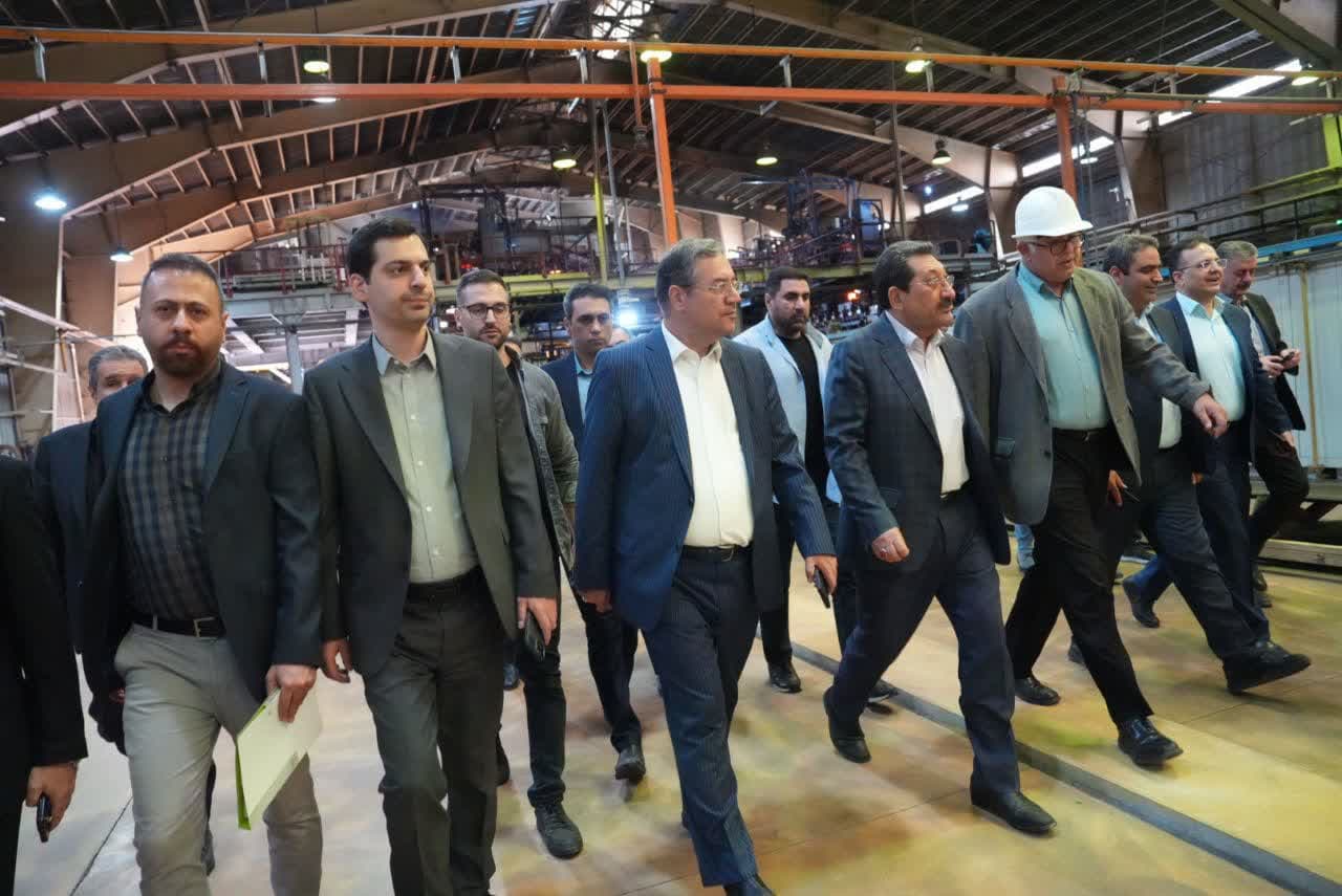 بازدید وزیر صمت و استاندار آذربایجانغربی از شرکت صنایع شیشه زابسان ارومیه + تصاویر