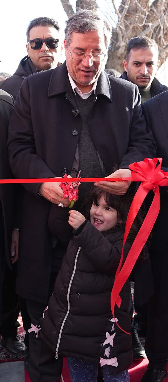 بهرهبرداری از گلخانه هیدروپونیک توتفرنگی در ارومیه + تصاویر