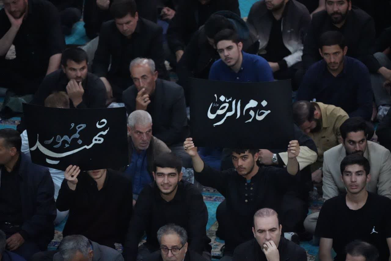 آلبوم تصویری / اجتماع امام رضایی های ارومیه در سوگ شهدای حادثه بالگرد