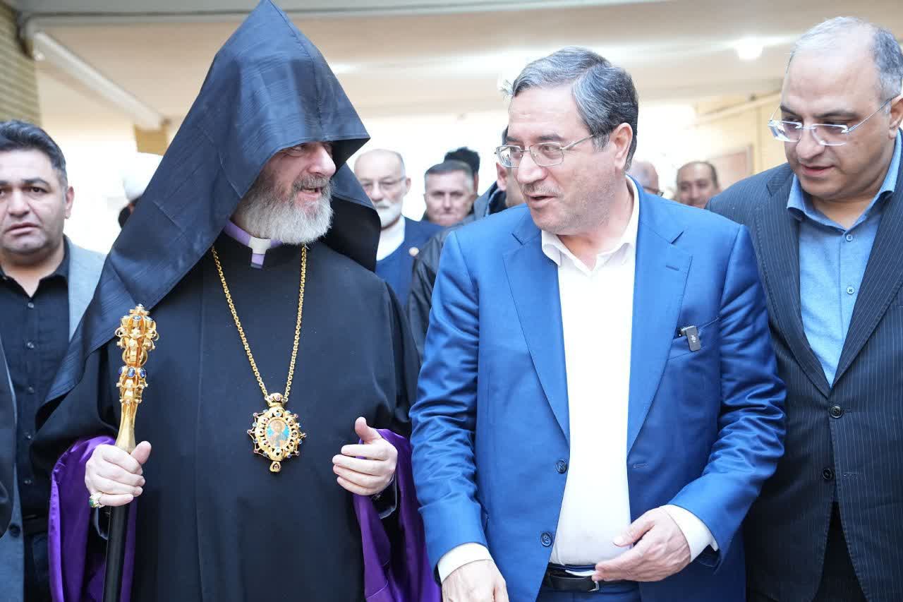 دیدار استاندار آذربایجان‌غربی با ارامنه شهرستان ارومیه + تصاویر