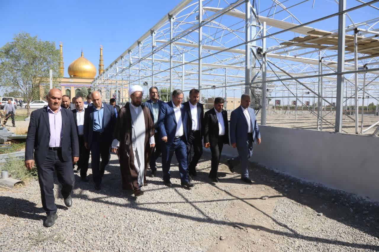 بازدید استاندار آذربایجانغربی از گلخانه هیدروپونیک امامزاده غریب حسن ارومیه + تصاویر