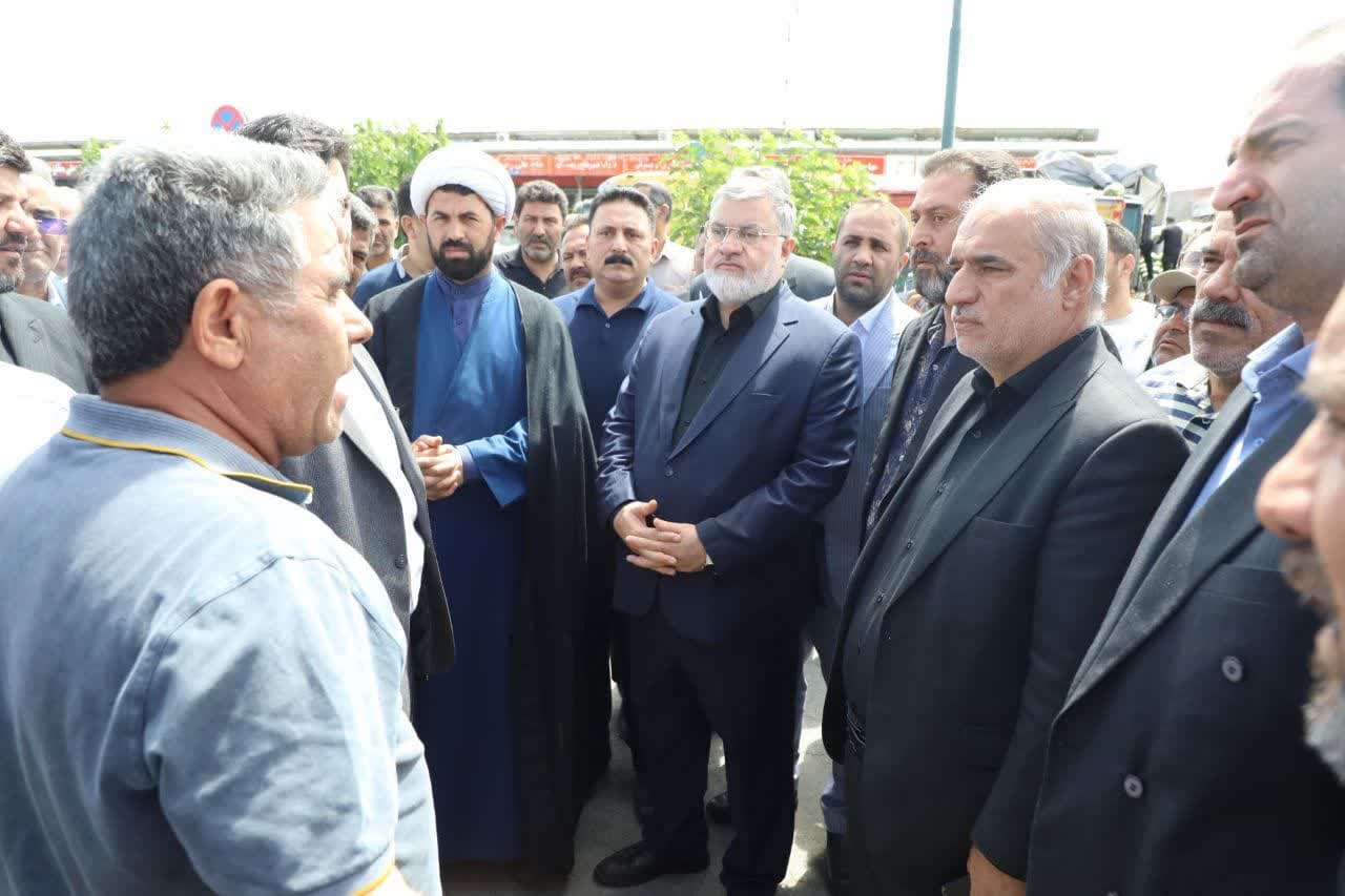 بازدید میدانی استاندار آذربایجان غربی از میان میوه و تره بار ارومیه + تصاویر
