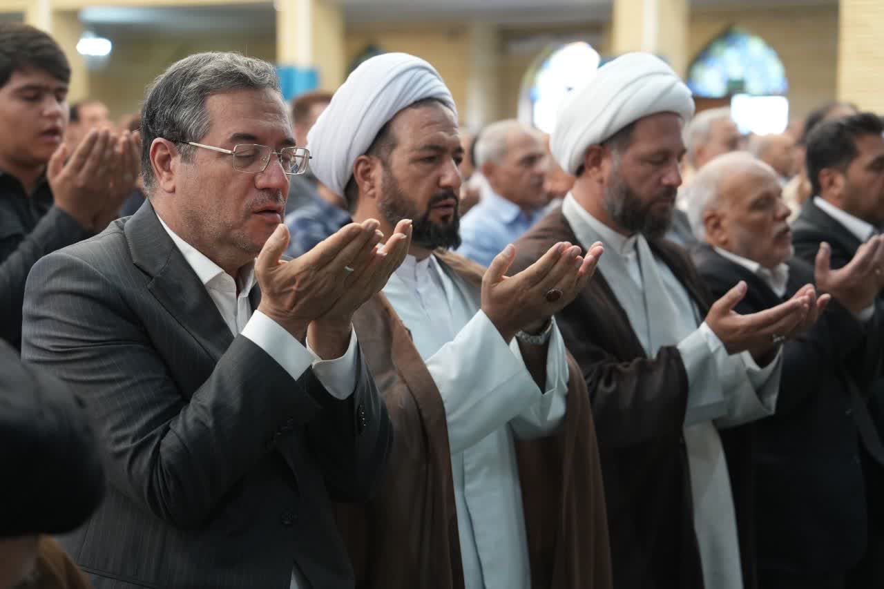 آلبوم تصویری / حضور استاندار آذربایجانغربی در آیین نماز جمعه ارومیه