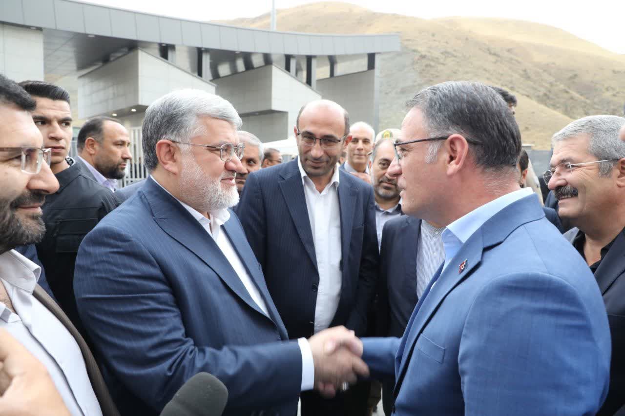 جانشین کمسیون مشترک همکاری های اقتصادی ایران و ترکیه و استاندار آذربایجان غربی وارد ترکیه شد + تصاویر