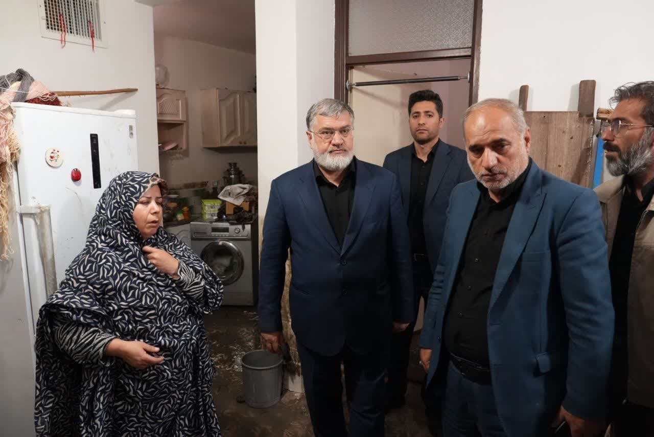 آلبوم تصویری / بازدید استاندار آذربایجان غربی از روند امدادرسانی به متاثرین از آبگرفتگی در ارومیه