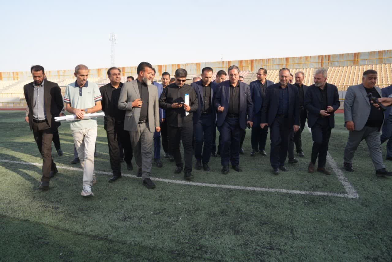 بازدید استاندار آذربایجانغربی از ورزشگاه 15 هزار نفری شهید باکری ارومیه + تصاویر