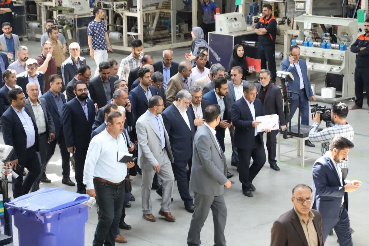 بازدید استاندار آذربایجان غربی از واحدهای تولیدی و صنعتی شهرستان میاندوآب + تصاویر