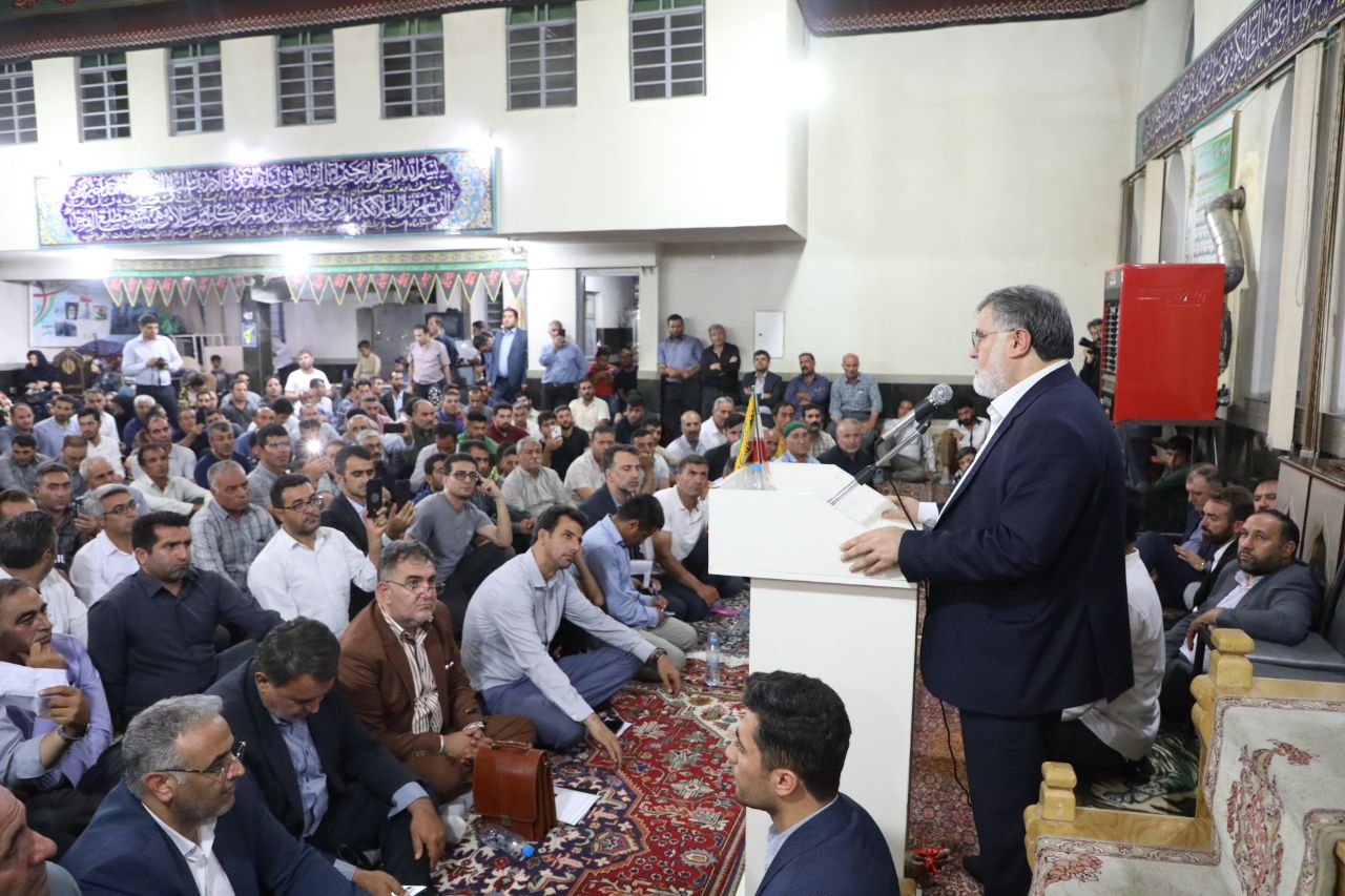 آلبوم تصویری / حضور استاندار آذربایجانغربی در جمع پرشور مردم منطقه بادکی ارومیه