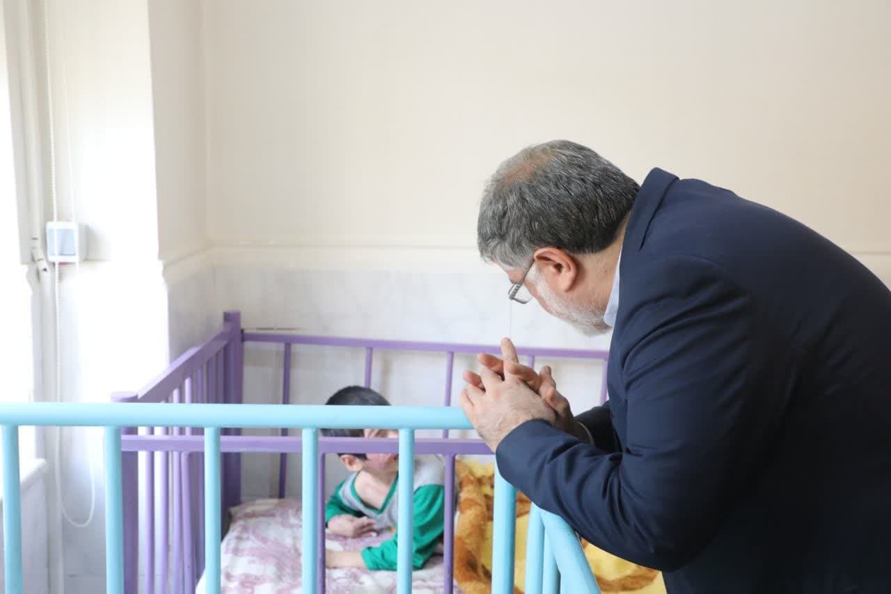آلبوم تصویری / حضور استاندار آذربایجان غربی در مرکز نگهداری از معلولین ذهنی مهرگستران ارومیه