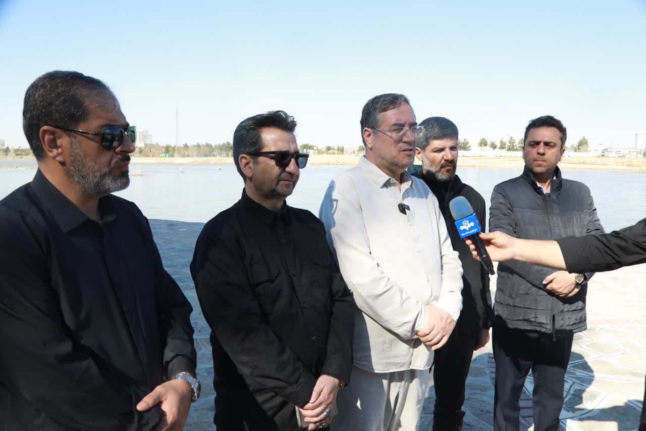 حضور میدانی و بازدید استاندار آذربایجان‌غربی از جریان انتقال آب از رودخانه‌های حوضه آبریز به دریاچه ارومیه + تصاویر