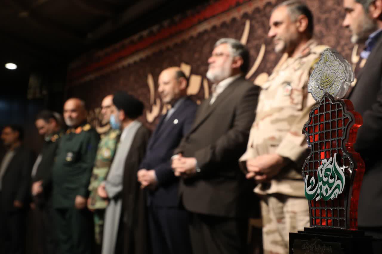 آلبوم تصویری / برگزاری آیین تجلیل از خادمین اربعین حسینی در استان و یادبود اولین سال بازگشایی مرز تمرچین جهت تردد زائرین اربعین