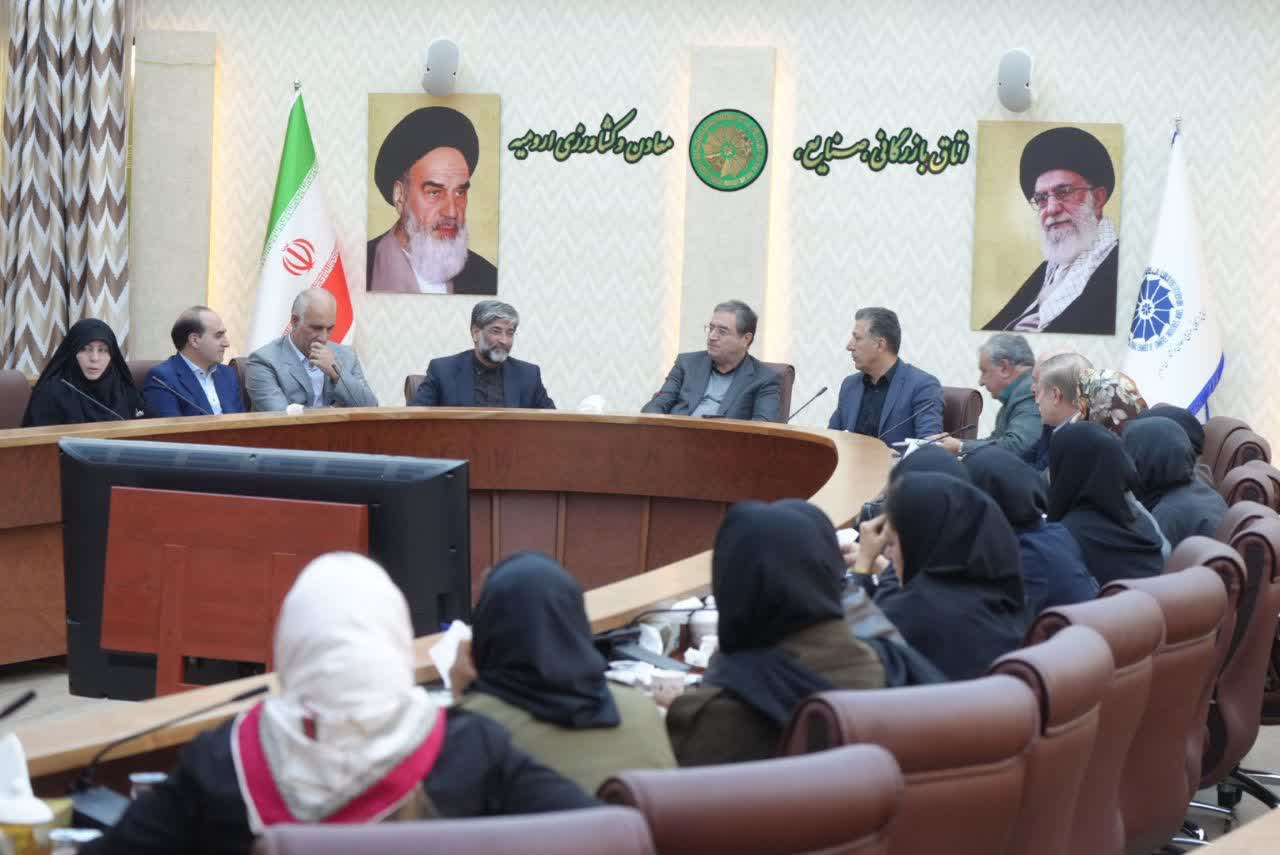 برگزاری جلسه بررسی مسائل و مشکلات بانوان کارآفرین و فعال اقتصادی آذربایجانغربی + تصاویر