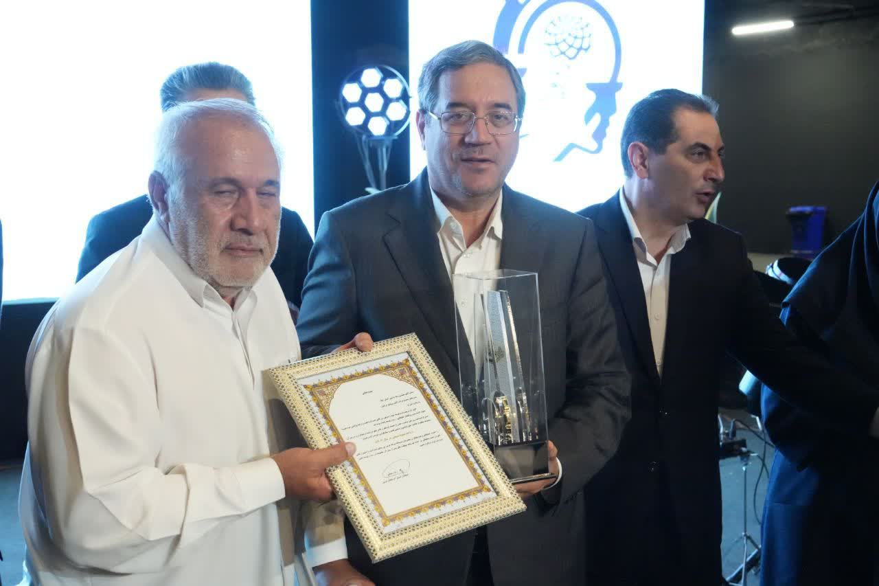 برگزاری آیین تجلیل از صنعتگران، معدنکاران و پیشکسوتان عرصه تولید در آذربایجانغربی + تصاویر