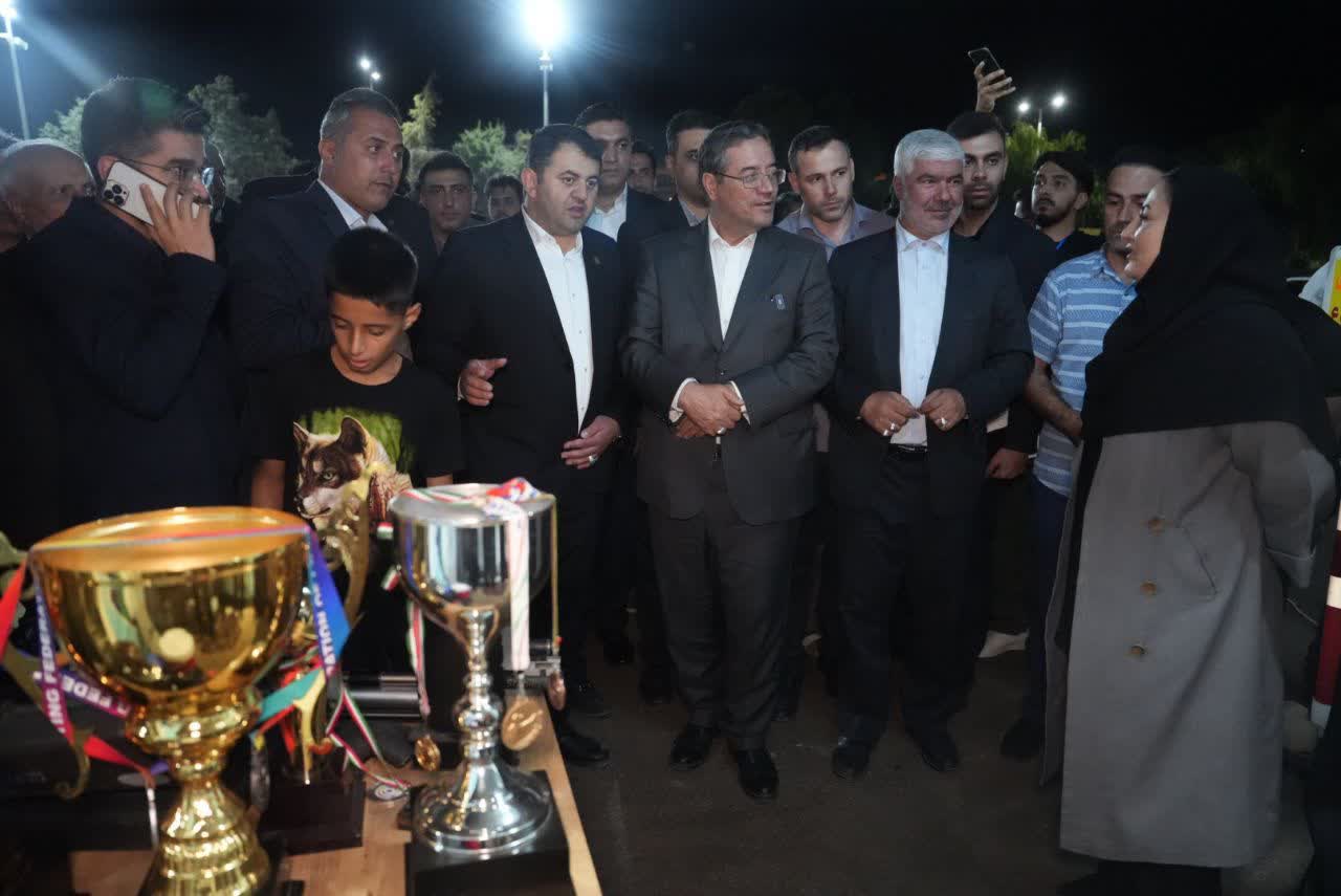 آلبوم تصویری / آغاز هشتمین جشنواره انگور ارومیه