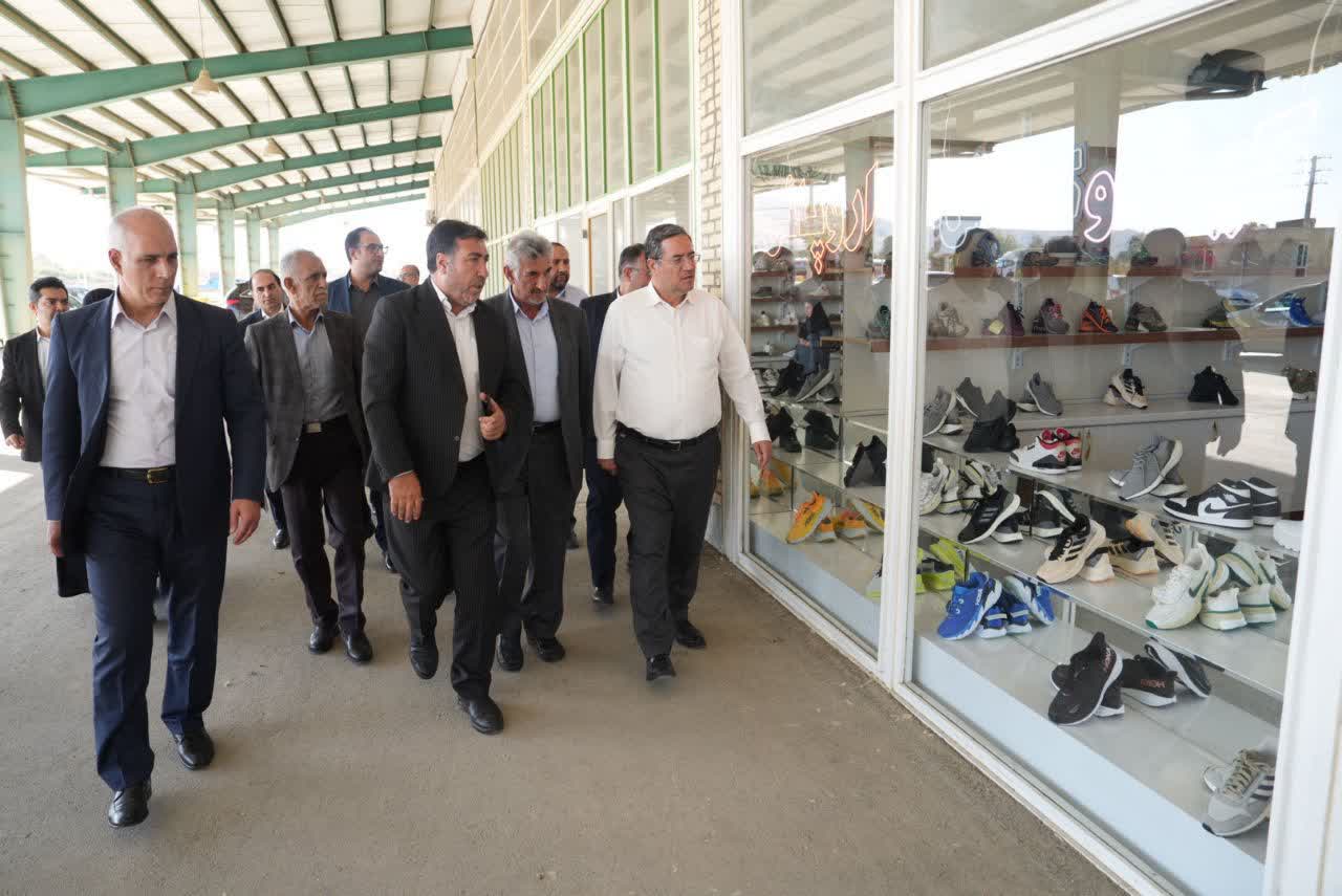 بازدید استاندار آذربایجانغربی از بازارچه راکد در مسیر ارومیه - سلماس + تصاویر