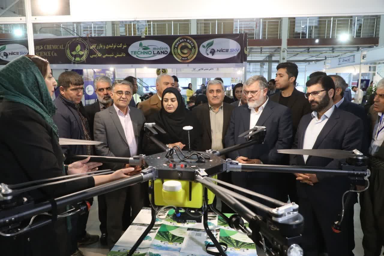 آلبوم تصویری / بازدید استاندار آذربایجان غربی از غرفه های نمایشگاه بین المللی صنایع و ماشین آلات کشاورزی ارومیه