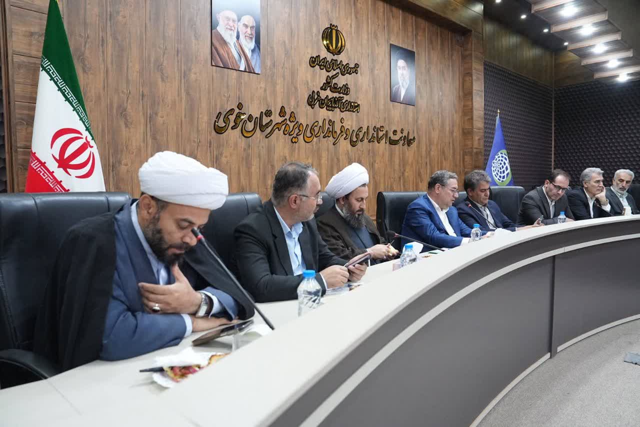 خوی را به قطب گردشگری منطقه تبدیل میکنیم