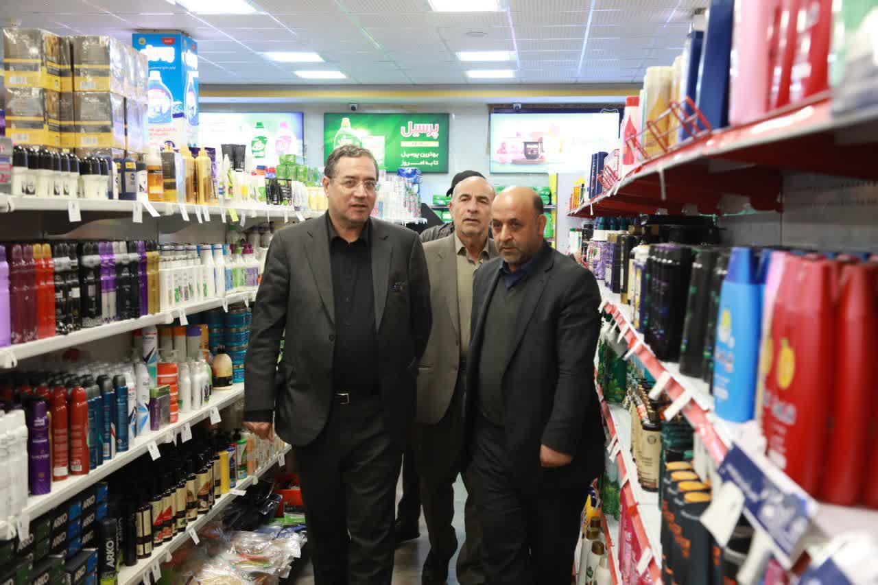 نظارت میدانی استاندار آذربایجان‌غربی بر بازار ارومیه + تصاویر