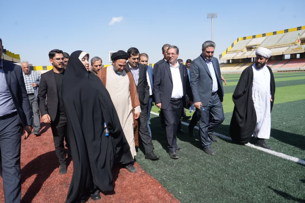 بازدید وزیر ورزش و جوانان از ورزشگاه 15 هزار نفری شهید باکری ارومیه + تصاویر
