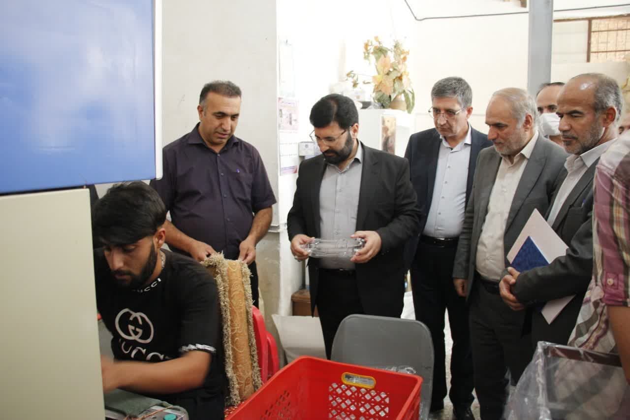 بازدید معاون هماهنگی امور اقتصادی استاندار آذربایجان غربی از دو شرکت تولیدی و صنعتی در ارومیه + تصاویر